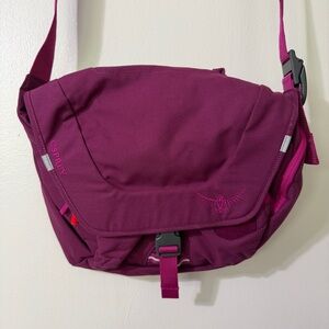 Osprey Crossbody Messenger Bag